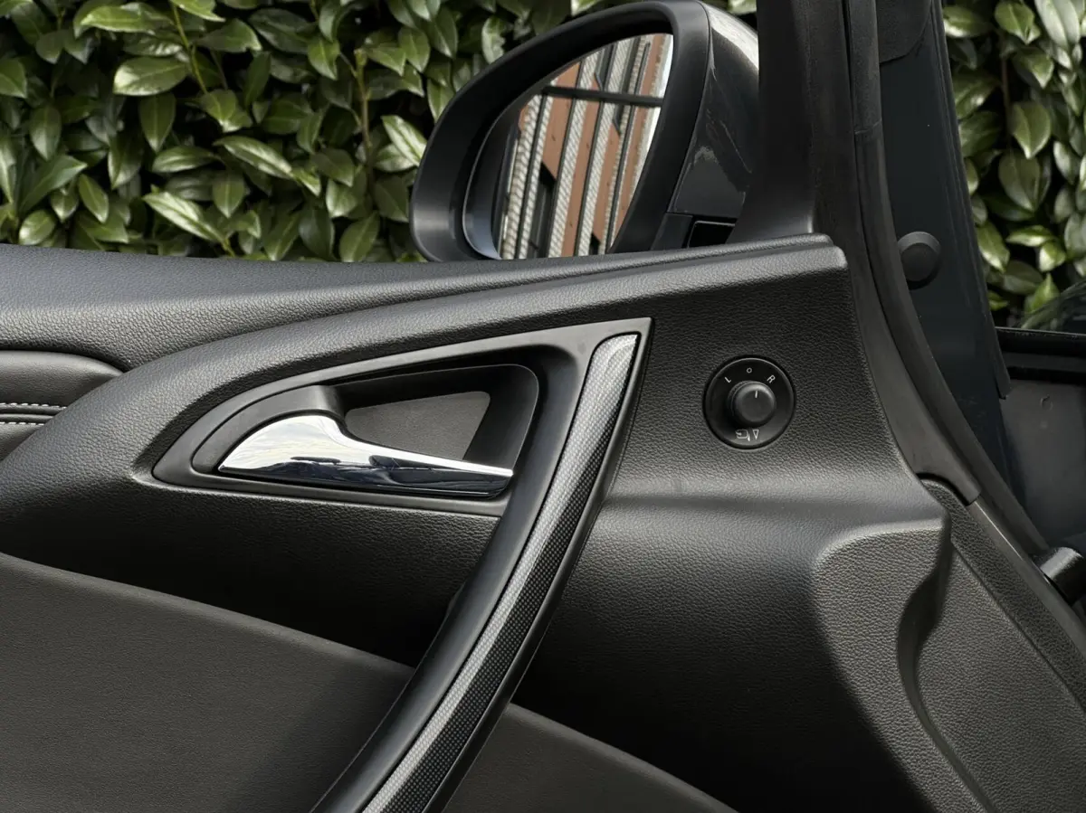 1.6 Turbo Innovation, NL AUTO, NAP, LEDER, NAVI, CAMERA, CRUISE CONTROL, CLIMATE CONTROL, STOEL/STUURVERWARMING, PDC, LED, LICHTMETAAL 19"