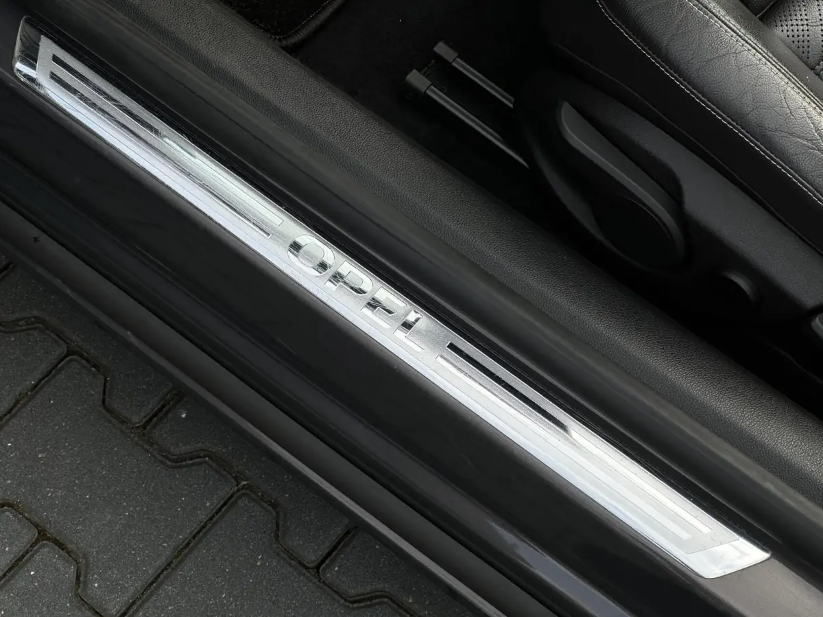 1.6 Turbo Innovation, NL AUTO, NAP, LEDER, NAVI, CAMERA, CRUISE CONTROL, CLIMATE CONTROL, STOEL/STUURVERWARMING, PDC, LED, LICHTMETAAL 19"