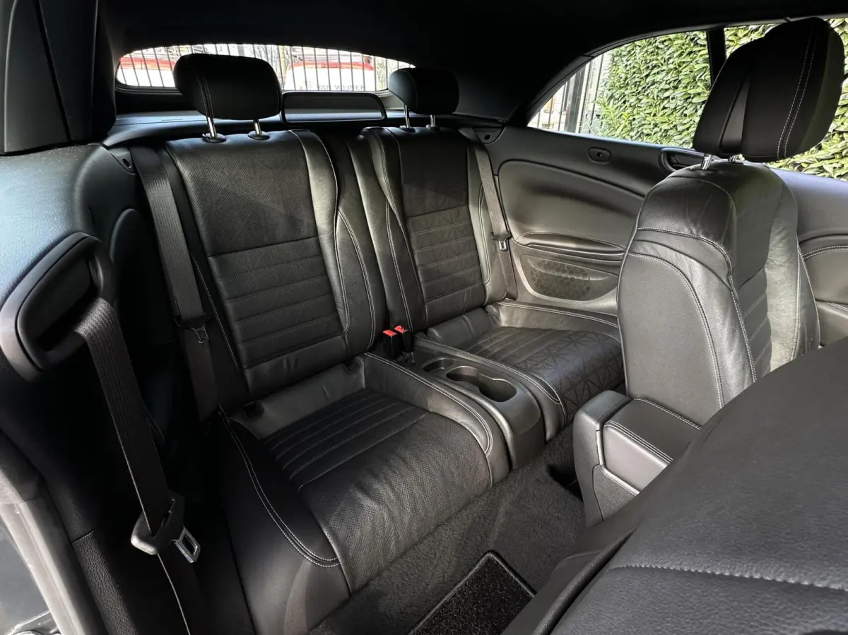 1.6 Turbo Innovation, NL AUTO, NAP, LEDER, NAVI, CAMERA, CRUISE CONTROL, CLIMATE CONTROL, STOEL/STUURVERWARMING, PDC, LED, LICHTMETAAL 19"
