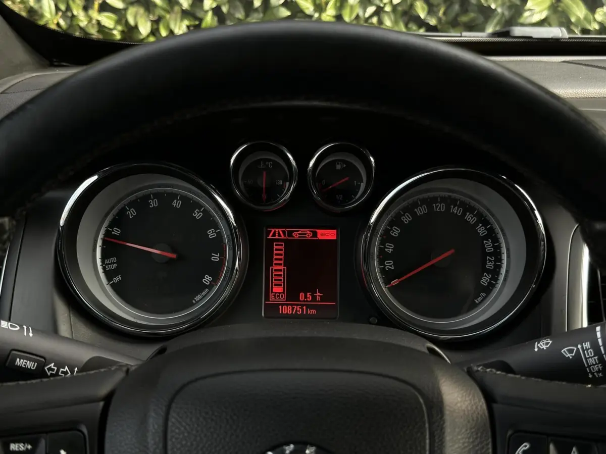 1.6 Turbo Innovation, NL AUTO, NAP, LEDER, NAVI, CAMERA, CRUISE CONTROL, CLIMATE CONTROL, STOEL/STUURVERWARMING, PDC, LED, LICHTMETAAL 19"