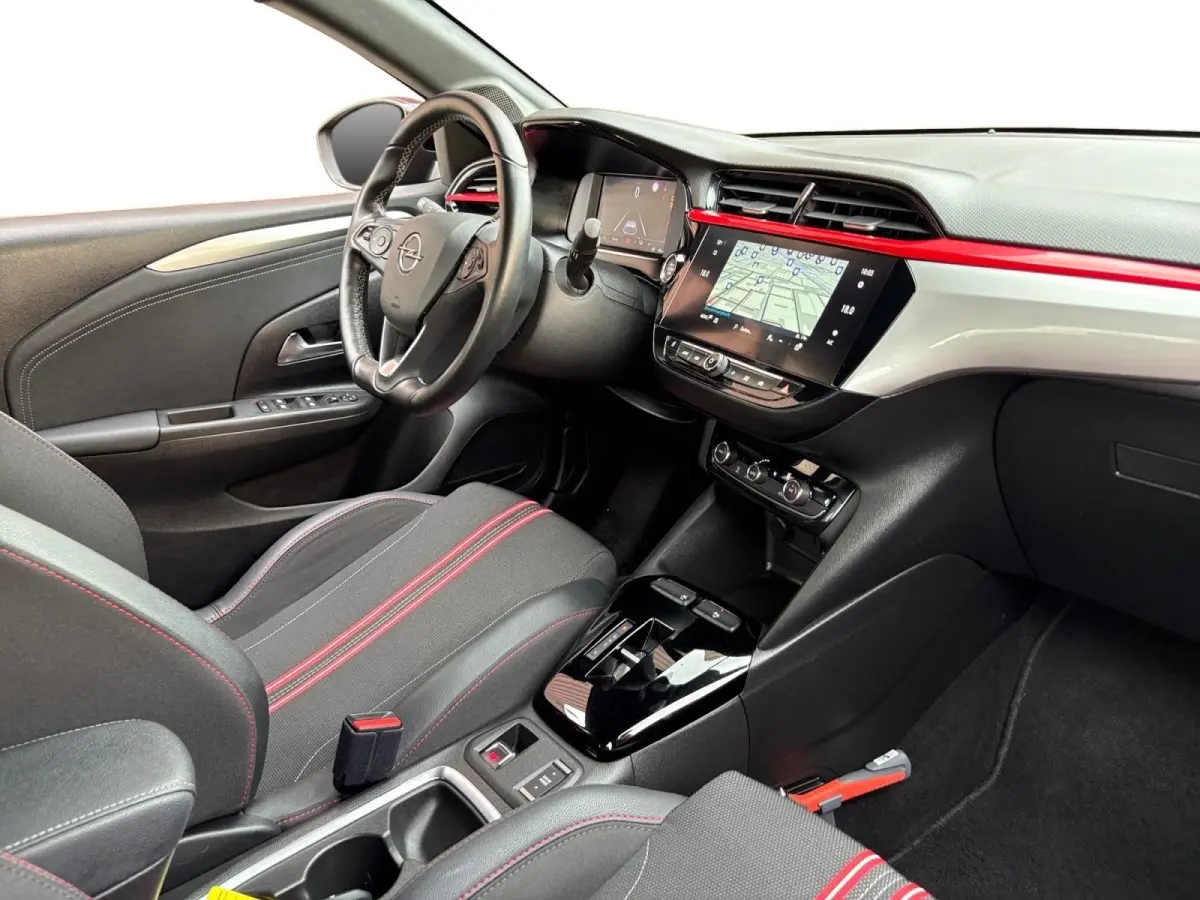 GS Line 50 kWh | Navigatie | Cruise Control | Apple Carplay/Android Auto | Achterruitrij Camera | Lichtmetalen Velgen |