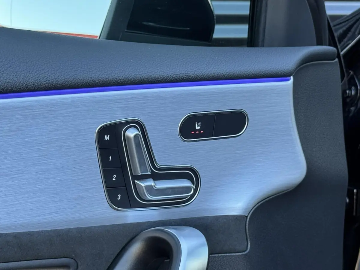180 AMG Line |BTW|Facelift|Pano|Burmester®|360°camera|Head Up