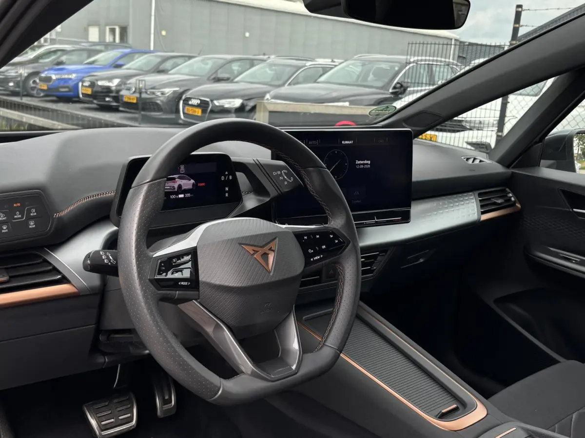 Business Plus 62 kWh acc camera stoel vw SOH: 97,2%