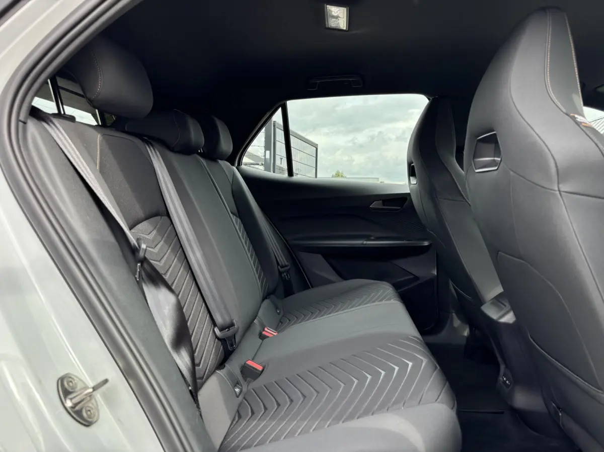 Business Plus 62 kWh acc camera stoel vw SOH: 97,2%