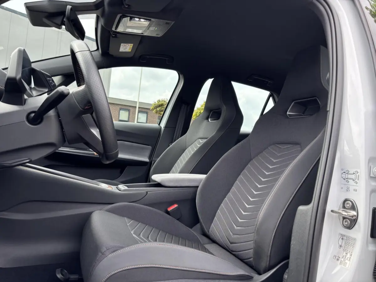 Business Plus 62 kWh acc camera stoel vw SOH: 97,2%
