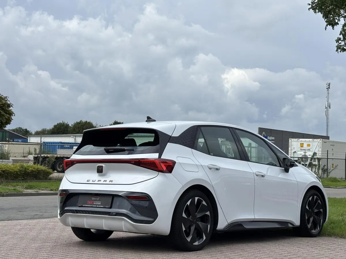 Business Plus 62 kWh acc camera stoel vw SOH: 97,2%