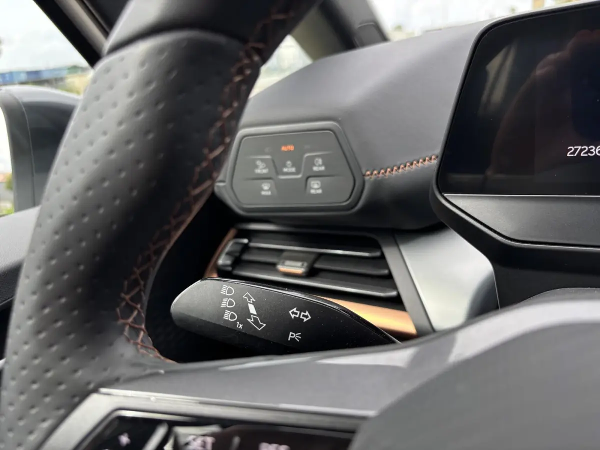 Business Plus 62 kWh acc camera stoel vw SOH: 97,2%