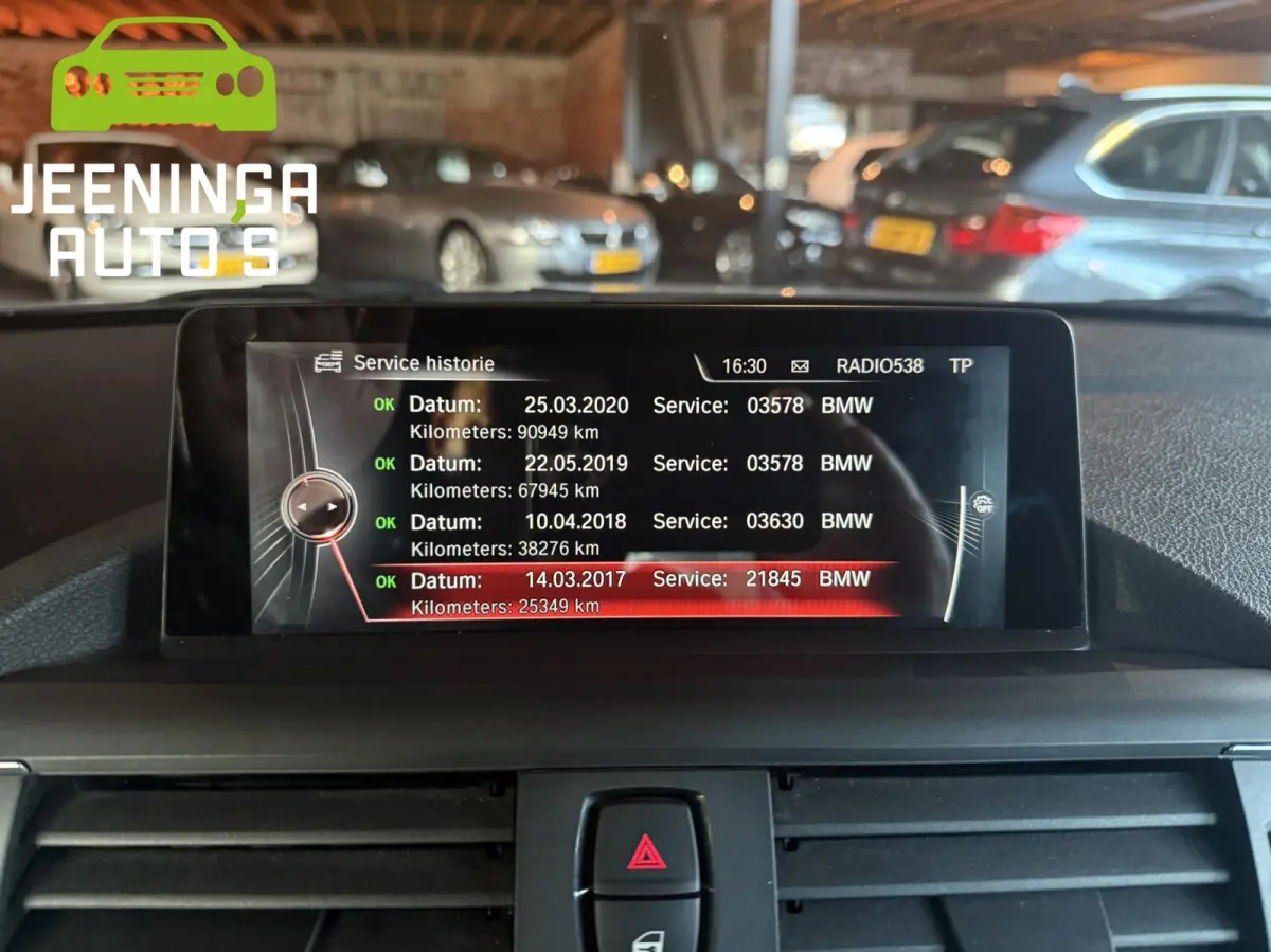 220i M pakket |Clima|Stoelverwarming|Trekhaak|Leer|Navi