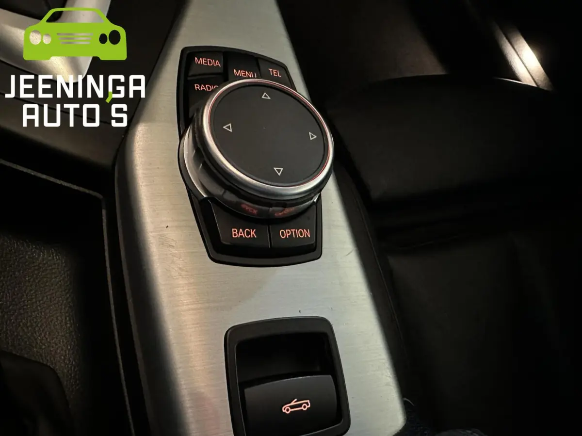220i M pakket |Clima|Stoelverwarming|Trekhaak|Leer|Navi