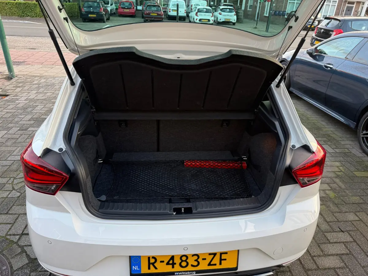 1.0 EcoTSI FR Business Connect, Apple Carplay/Android,Sfeerverlichting,Navigatie,Achteruitrij camera