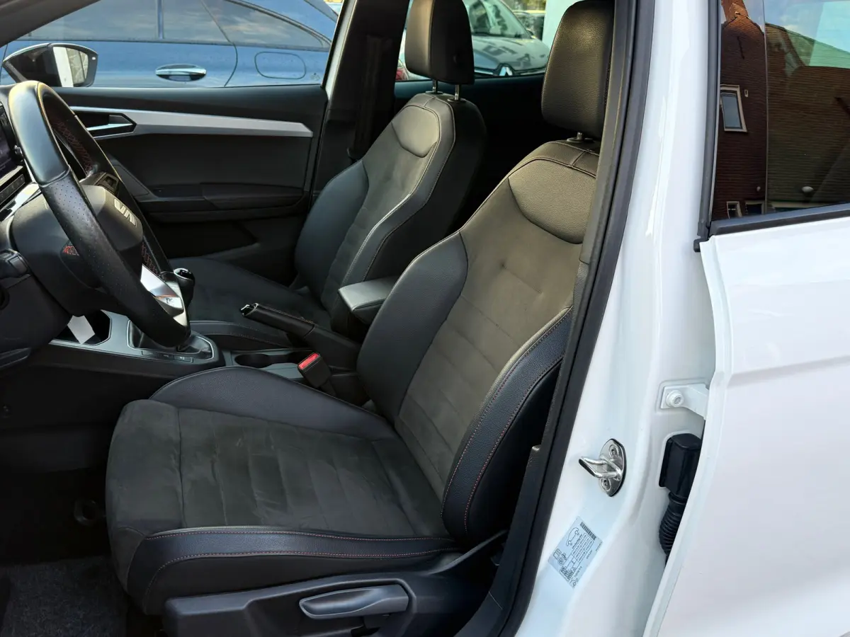 1.0 EcoTSI FR Business Connect, Apple Carplay/Android,Sfeerverlichting,Navigatie,Achteruitrij camera