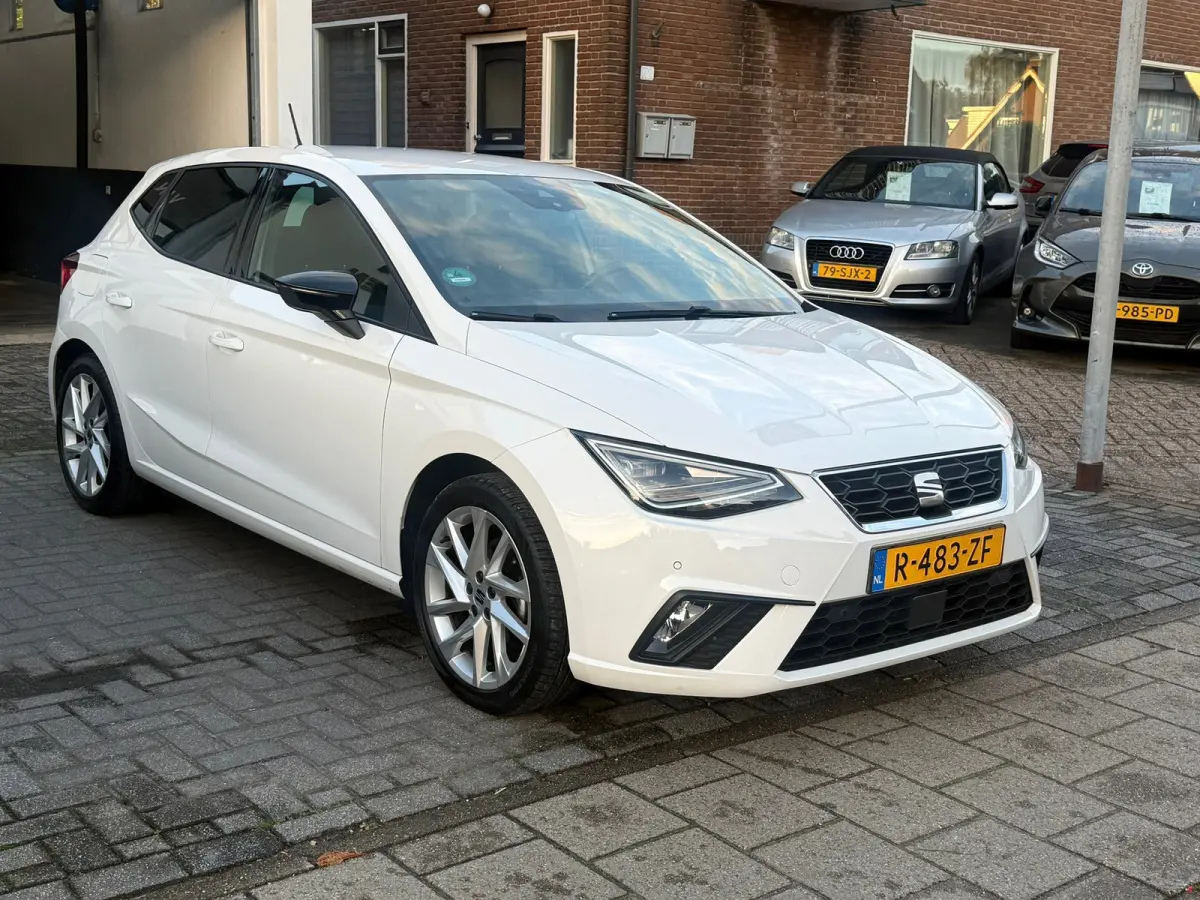 1.0 EcoTSI FR Business Connect, Apple Carplay/Android,Sfeerverlichting,Navigatie,Achteruitrij camera