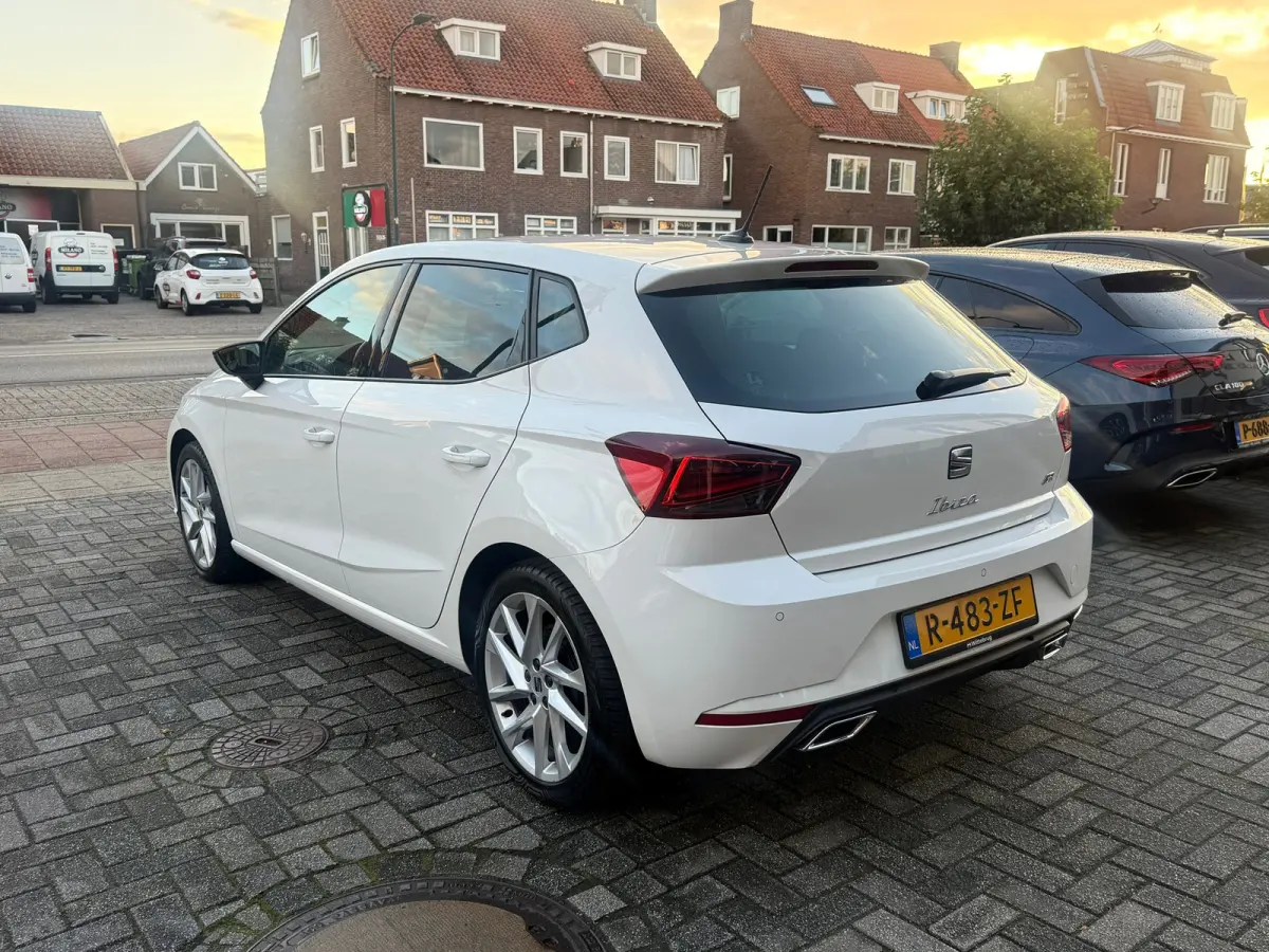 1.0 EcoTSI FR Business Connect, Apple Carplay/Android,Sfeerverlichting,Navigatie,Achteruitrij camera