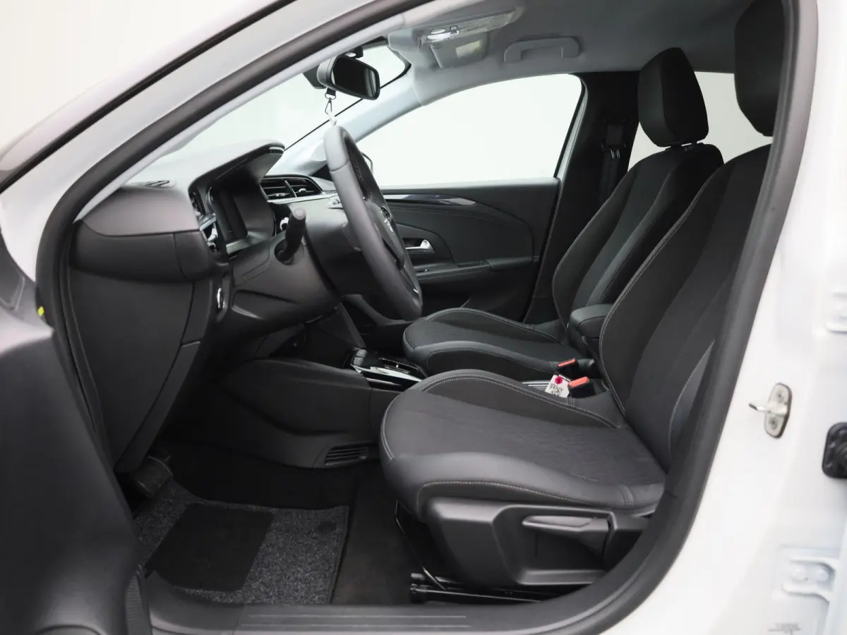 Elegance | APPLE CARPLAY | ANDROID AUTO | ACHTERUITRIJCAMERA | VIRTUAL COCKPIT | CLIMATE CONTROL | CRUISE CONTROL | VERLICHTING AUTOMATISCH | LED VERLICHTING | NAVIGATIE |