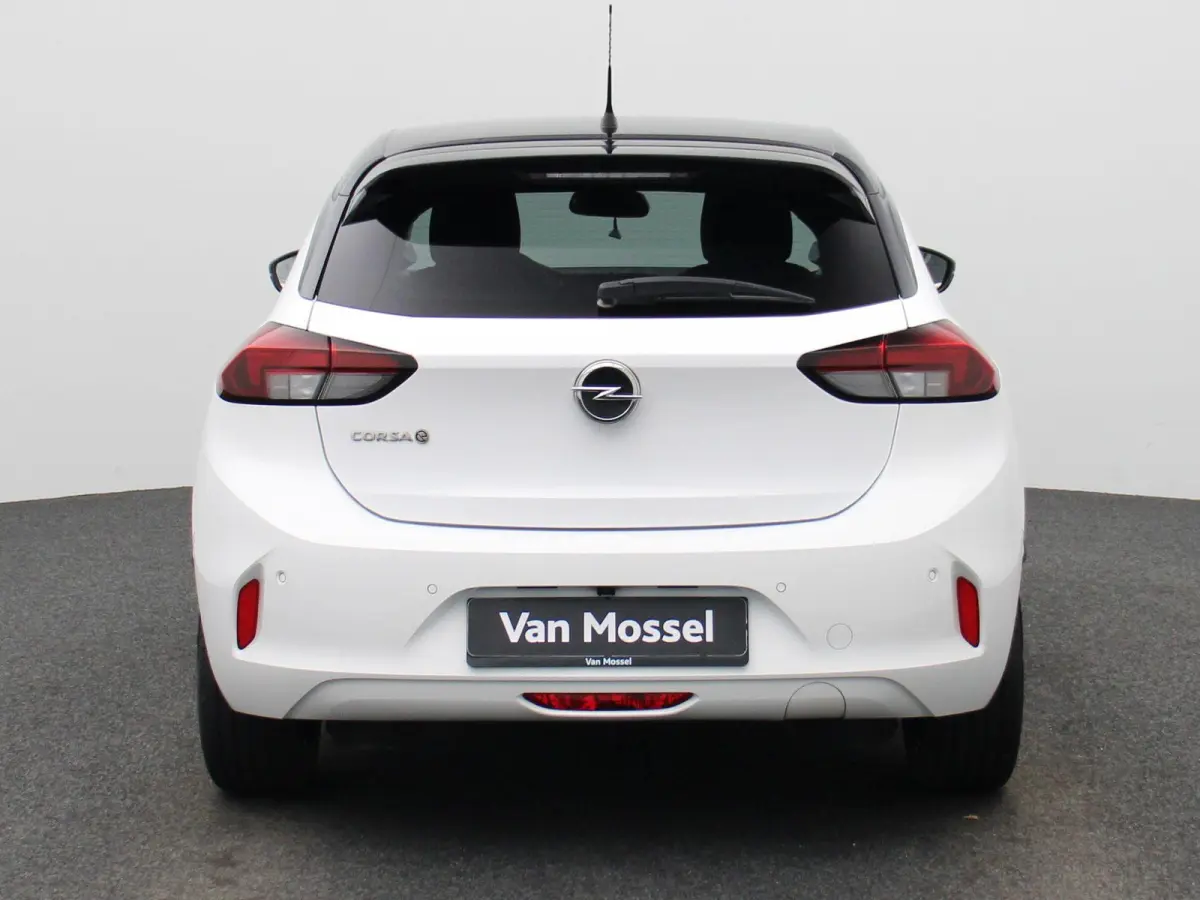 Elegance | APPLE CARPLAY | ANDROID AUTO | ACHTERUITRIJCAMERA | VIRTUAL COCKPIT | CLIMATE CONTROL | CRUISE CONTROL | VERLICHTING AUTOMATISCH | LED VERLICHTING | NAVIGATIE |