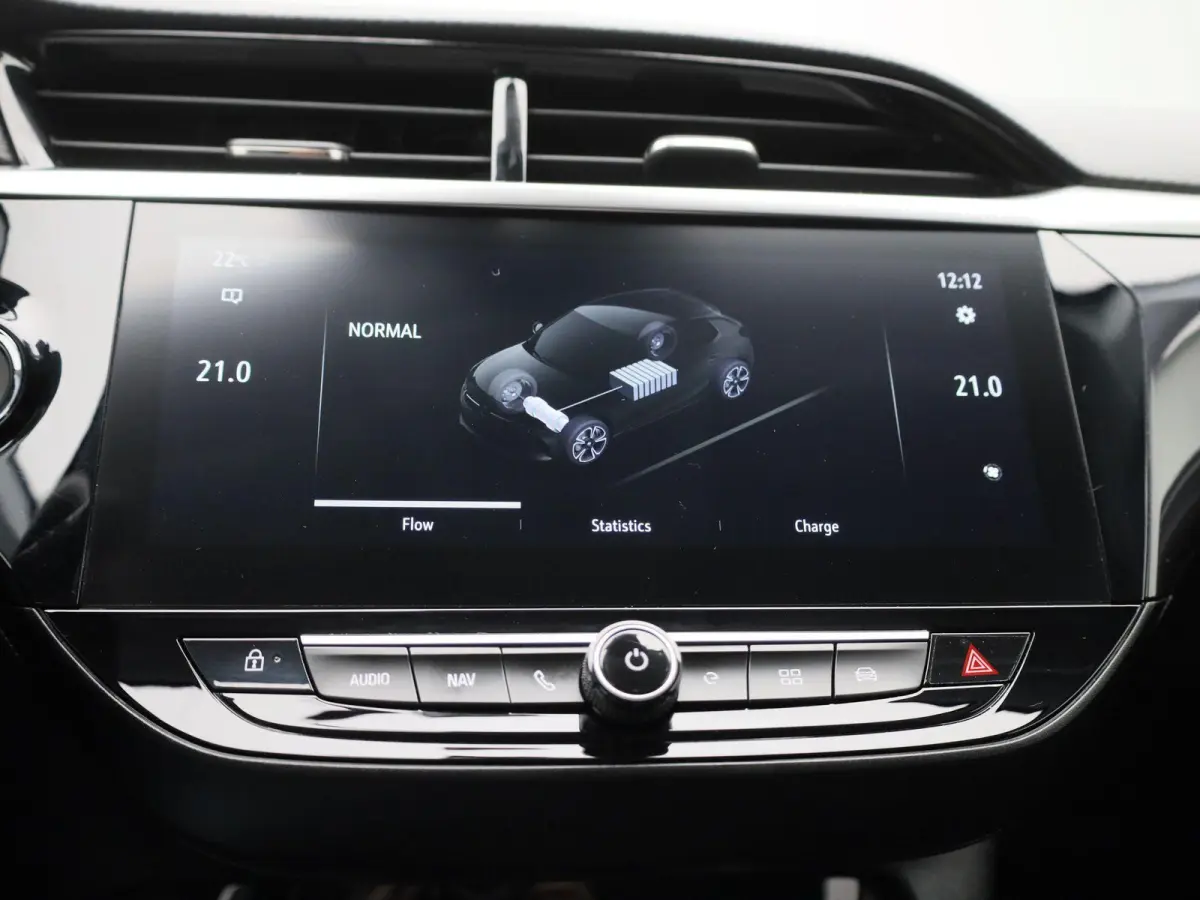 Elegance | APPLE CARPLAY | ANDROID AUTO | ACHTERUITRIJCAMERA | VIRTUAL COCKPIT | CLIMATE CONTROL | CRUISE CONTROL | VERLICHTING AUTOMATISCH | LED VERLICHTING | NAVIGATIE |