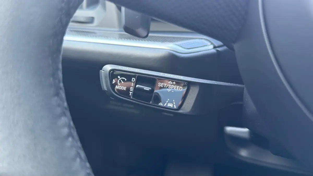 3.0 E-HYBRID 469PK / NAVI / LEDER / CLIMA / LED-MATRIX / 1E EIGENAAR / ORG. NL / BTW AUTO / PANO. DAK / 22" LMV / SOFT-CLOSE / SPORT CHRONO / BOSE / ACHTERASBESTURING / RACE-TEX CARBON STUUR