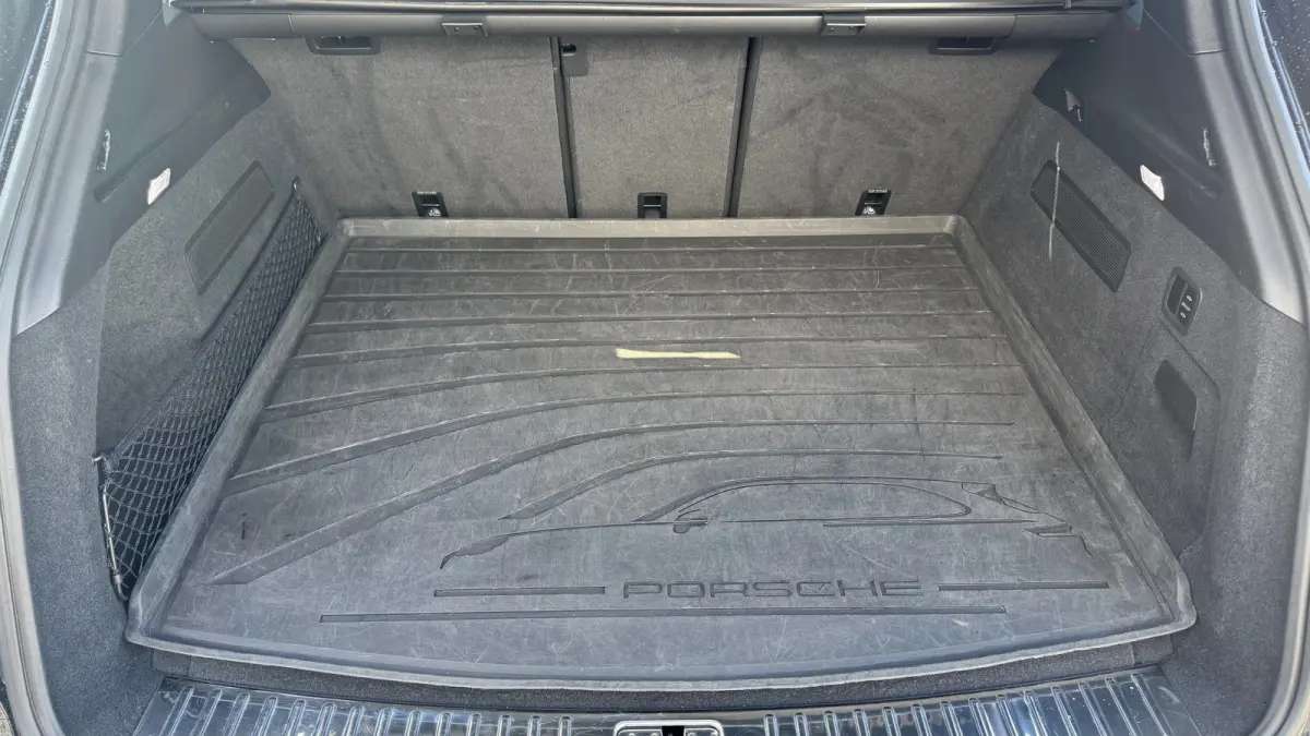3.0 E-HYBRID 469PK / NAVI / LEDER / CLIMA / LED-MATRIX / 1E EIGENAAR / ORG. NL / BTW AUTO / PANO. DAK / 22" LMV / SOFT-CLOSE / SPORT CHRONO / BOSE / ACHTERASBESTURING / RACE-TEX CARBON STUUR
