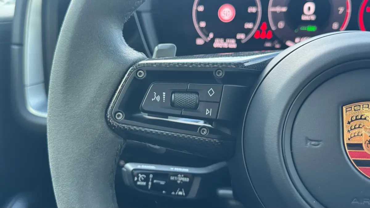 3.0 E-HYBRID 469PK / NAVI / LEDER / CLIMA / LED-MATRIX / 1E EIGENAAR / ORG. NL / BTW AUTO / PANO. DAK / 22" LMV / SOFT-CLOSE / SPORT CHRONO / BOSE / ACHTERASBESTURING / RACE-TEX CARBON STUUR
