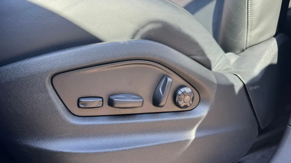 3.0 E-HYBRID 469PK / NAVI / LEDER / CLIMA / LED-MATRIX / 1E EIGENAAR / ORG. NL / BTW AUTO / PANO. DAK / 22" LMV / SOFT-CLOSE / SPORT CHRONO / BOSE / ACHTERASBESTURING / RACE-TEX CARBON STUUR