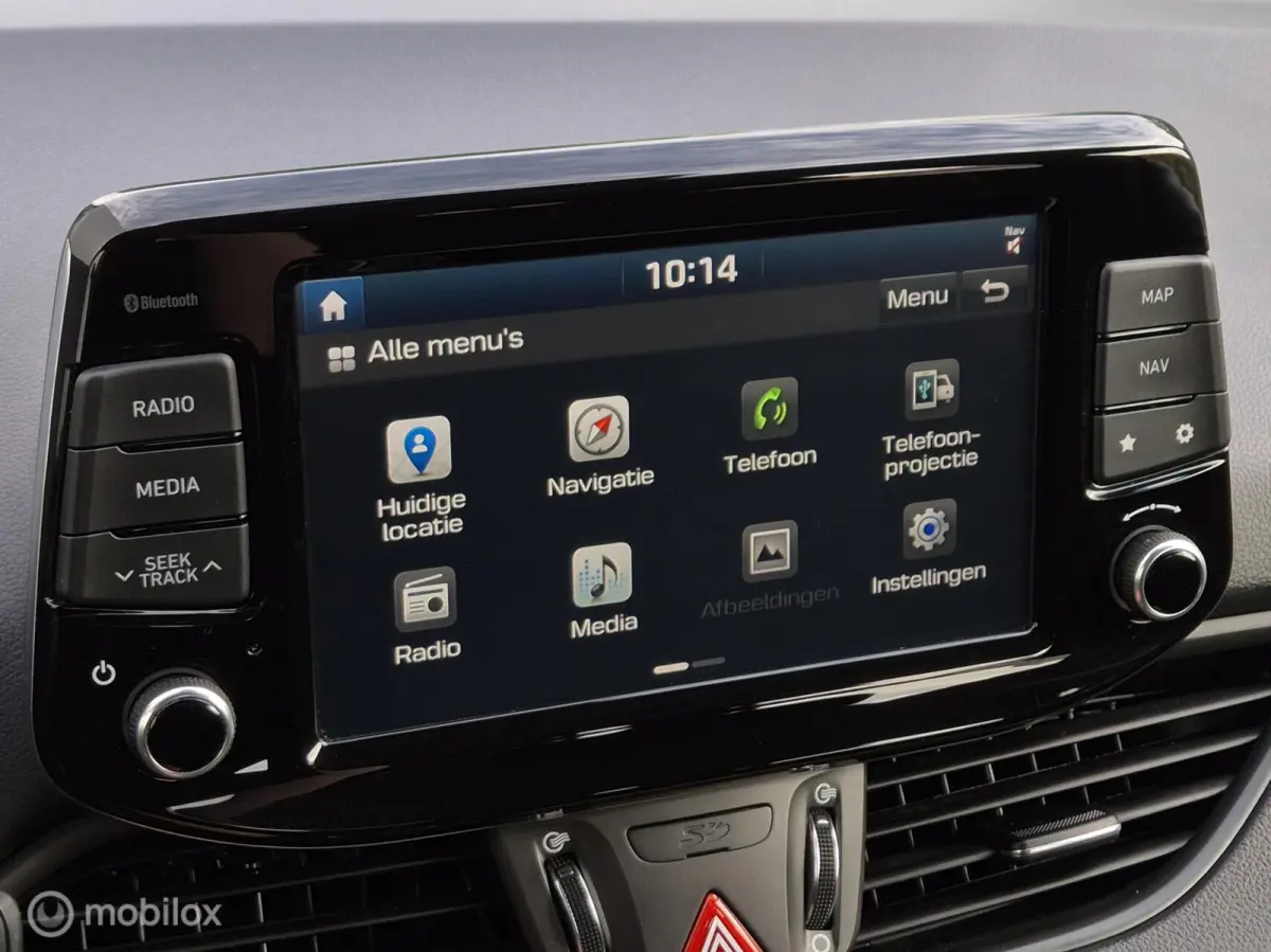 1.0 T-GDI COMFORT/CAMERA/TREKHAAK/LED/15''LMV/CLIMATE/CARPLAY