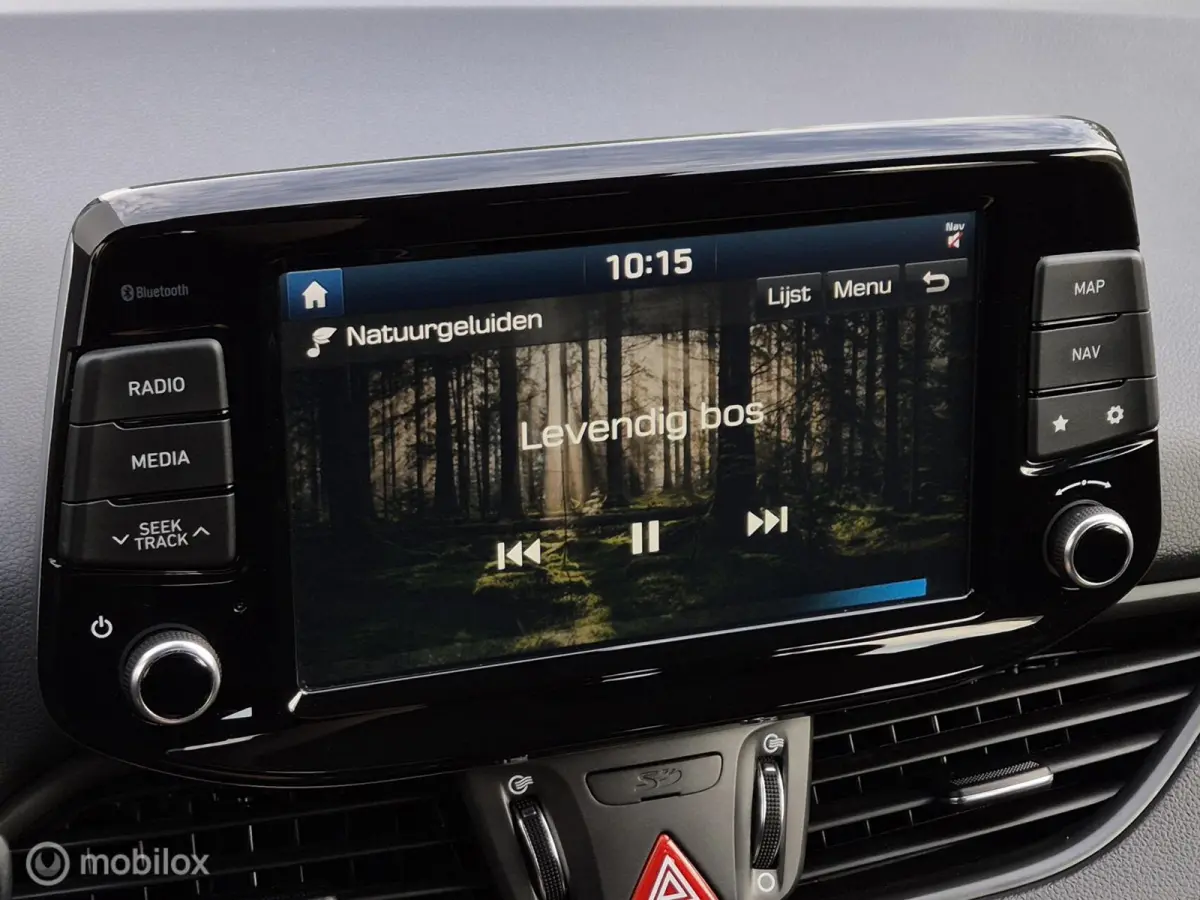 1.0 T-GDI COMFORT/CAMERA/TREKHAAK/LED/15''LMV/CLIMATE/CARPLAY