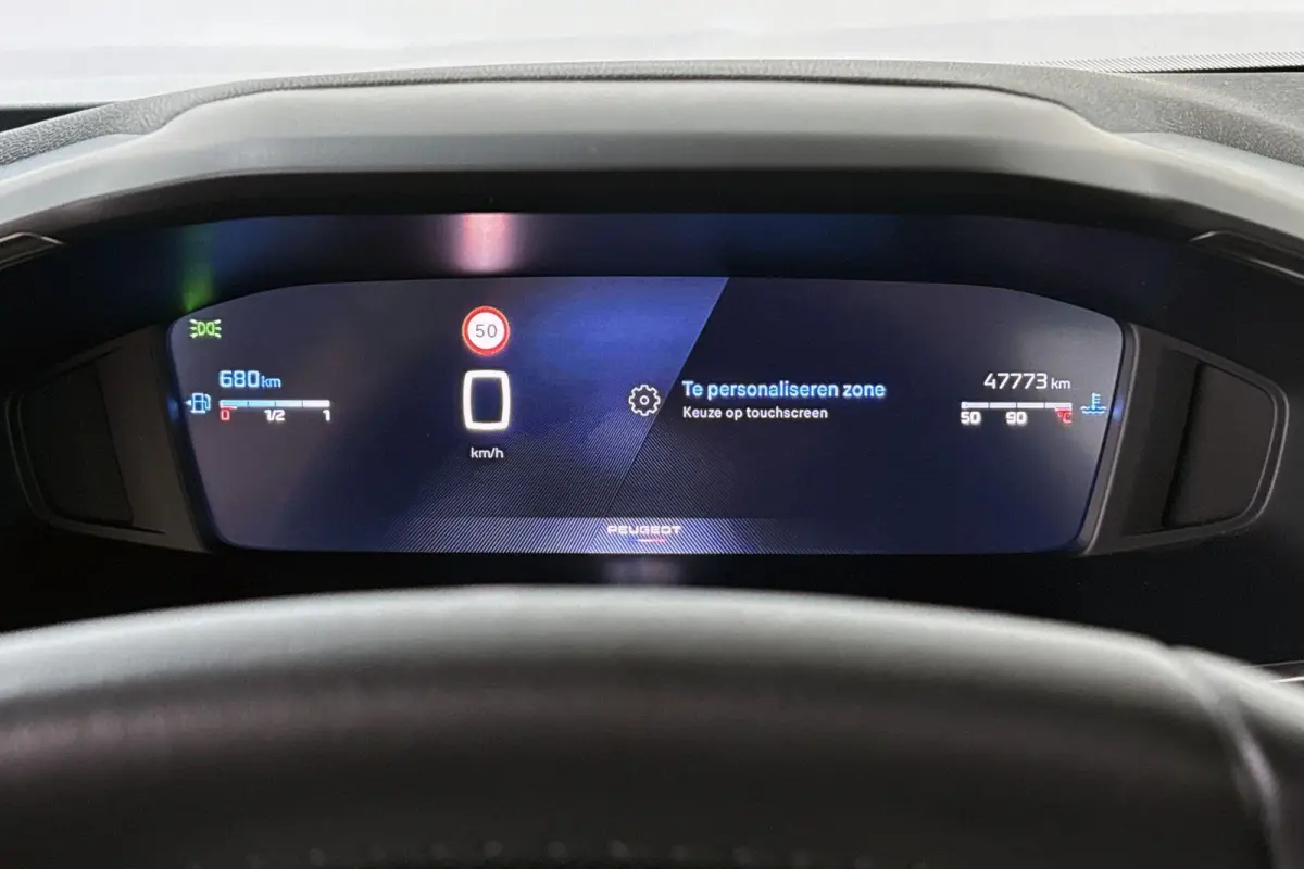 1.2 PureTech 100 Allure Camera Apple CarPlay 17"