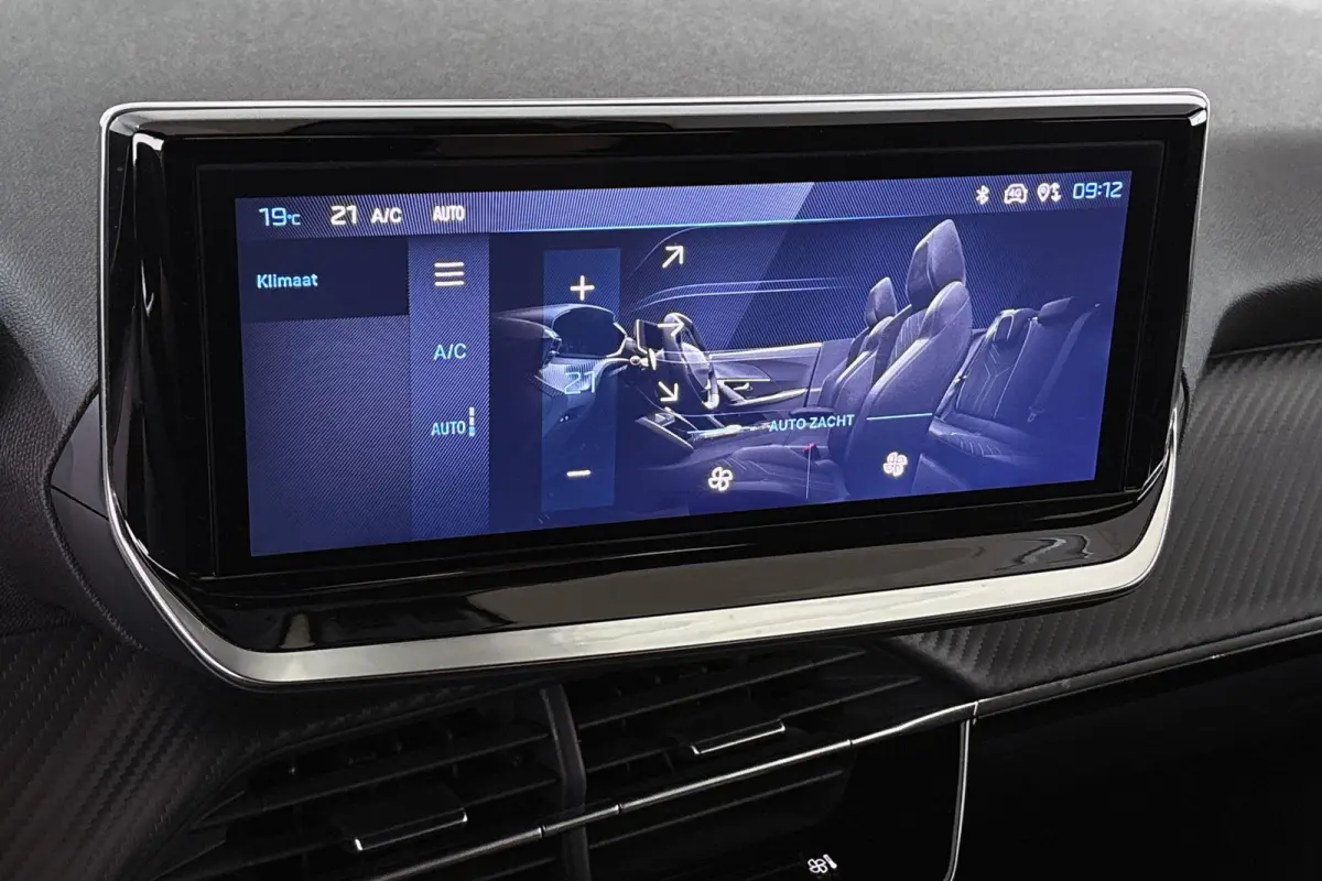 1.2 PureTech 100 Allure Camera Apple CarPlay 17"