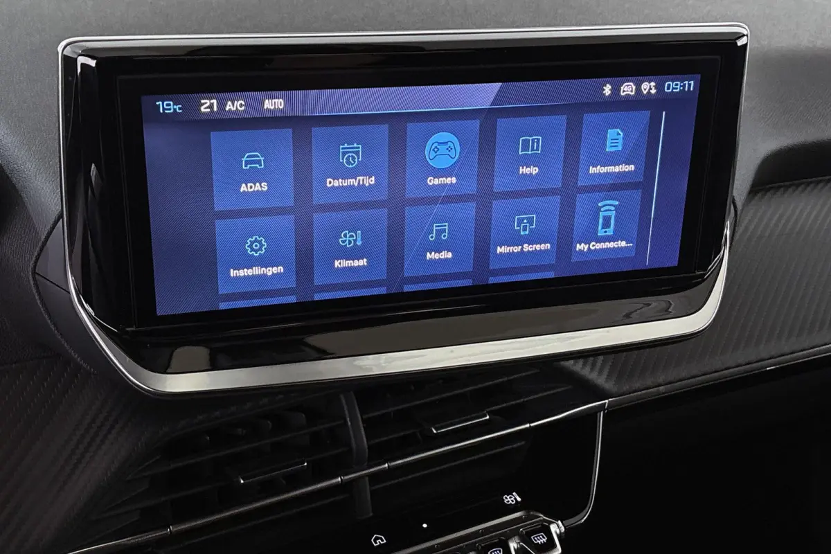 1.2 PureTech 100 Allure Camera Apple CarPlay 17"