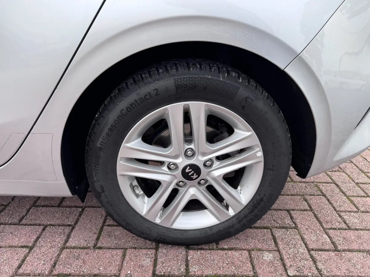 1.6 CRDi DynamicLine, Euro 6, Marge, Apple Carplay, Hatchback