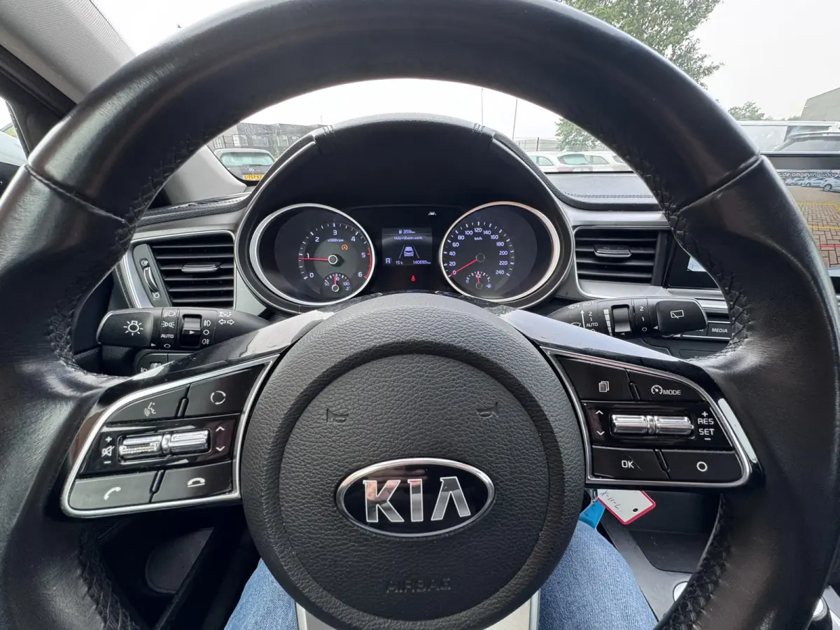 1.6 CRDi DynamicLine, Euro 6, Marge, Apple Carplay, Hatchback