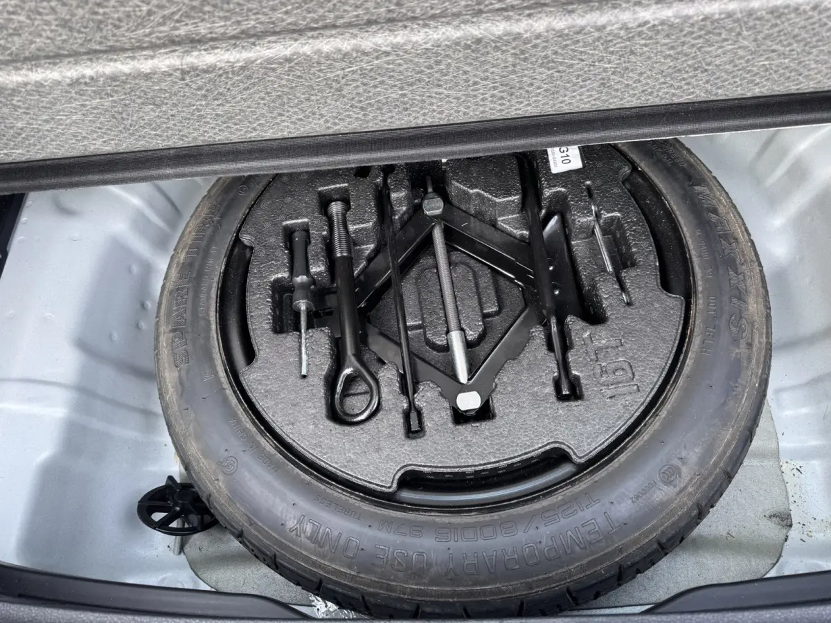 1.6 CRDi DynamicLine, Euro 6, Marge, Apple Carplay, Hatchback