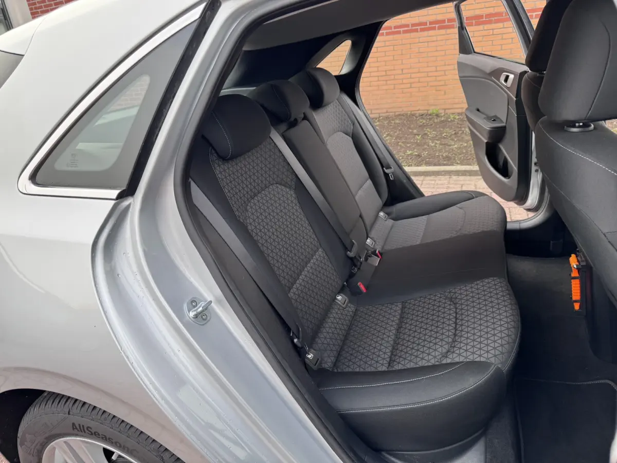 1.6 CRDi DynamicLine, Euro 6, Marge, Apple Carplay, Hatchback