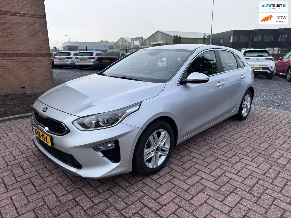 1.6 CRDi DynamicLine, Euro 6, Marge, Apple Carplay, Hatchback