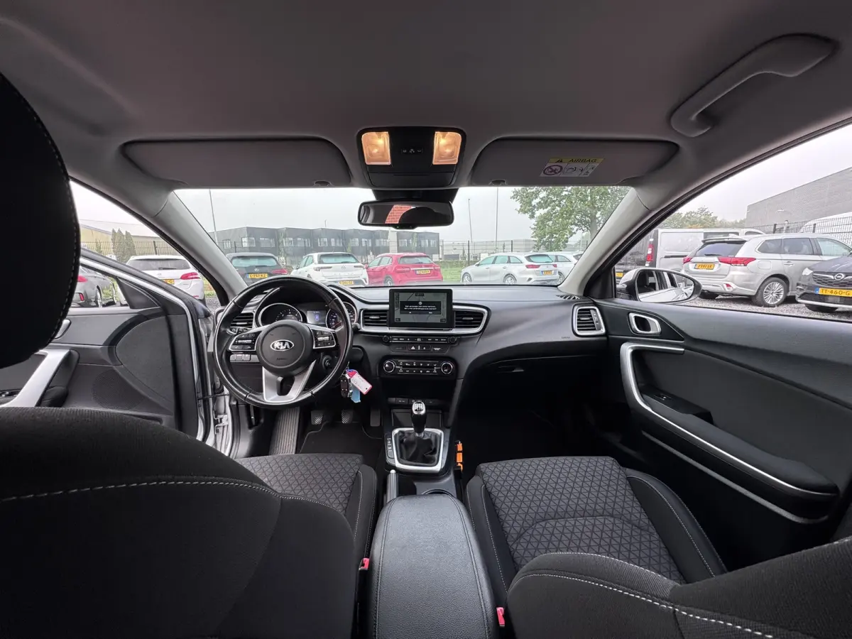 1.6 CRDi DynamicLine, Euro 6, Marge, Apple Carplay, Hatchback