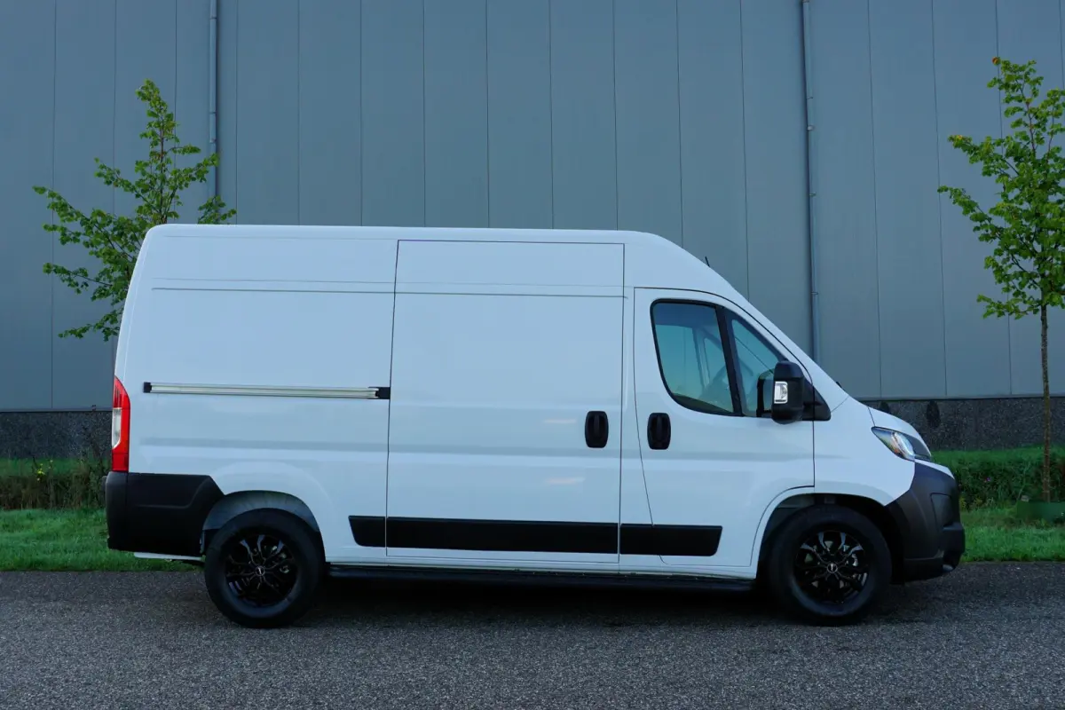 2.2 MultiJet 140 S&S L2H2 3.5t in Nieuwstaat |Mooie camperbasis met veel BPM voordeel |Automaat |Camera |Cruise |Navi |2e airbag |Carplay |Android auto |EURO6D |3500 KG