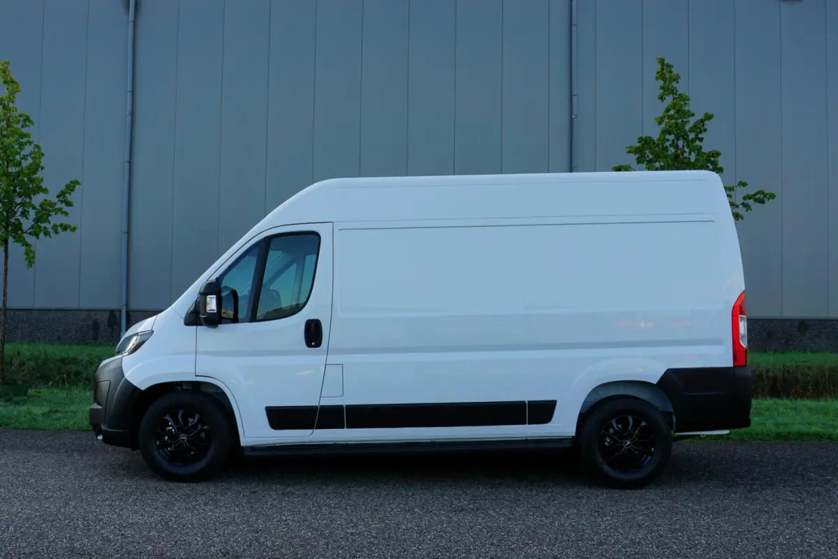 2.2 MultiJet 140 S&S L2H2 3.5t in Nieuwstaat |Mooie camperbasis met veel BPM voordeel |Automaat |Camera |Cruise |Navi |2e airbag |Carplay |Android auto |EURO6D |3500 KG