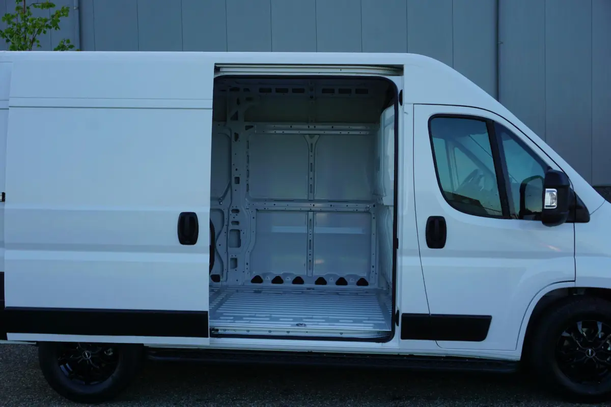 2.2 MultiJet 140 S&S L2H2 3.5t in Nieuwstaat |Mooie camperbasis met veel BPM voordeel |Automaat |Camera |Cruise |Navi |2e airbag |Carplay |Android auto |EURO6D |3500 KG
