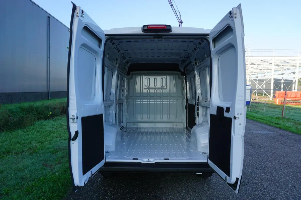 2.2 MultiJet 140 S&S L2H2 3.5t in Nieuwstaat |Mooie camperbasis met veel BPM voordeel |Automaat |Camera |Cruise |Navi |2e airbag |Carplay |Android auto |EURO6D |3500 KG
