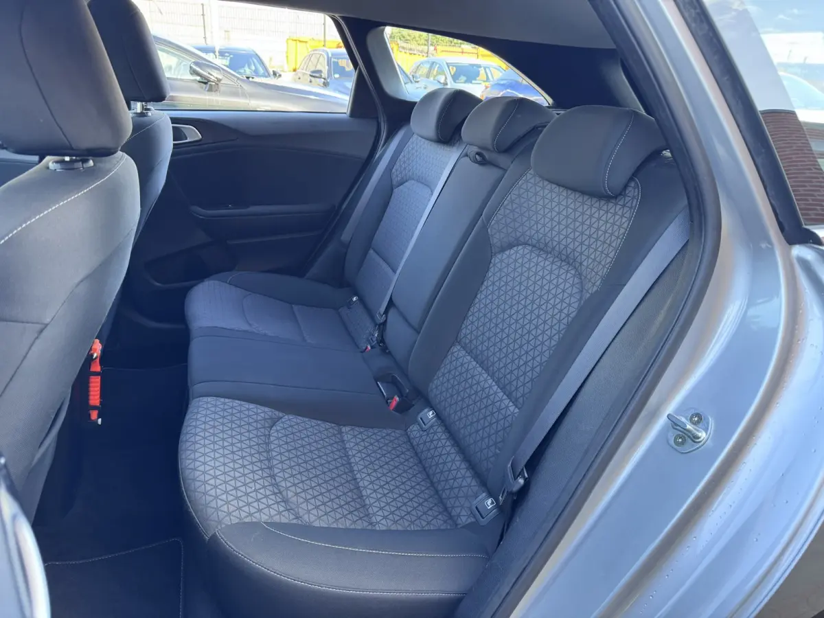 1.6 CRDi DynamicPlusLine, Euro 6, Marge, Automaat, Apple Carplay,
