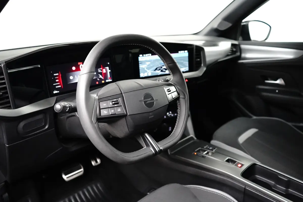 GS 54 kWh Airco | Camera | Cruise Adaptief | DAB | Dode Hoek | Keyless | LED | LMV 18" | PDV V&A | Stuurverwarming |