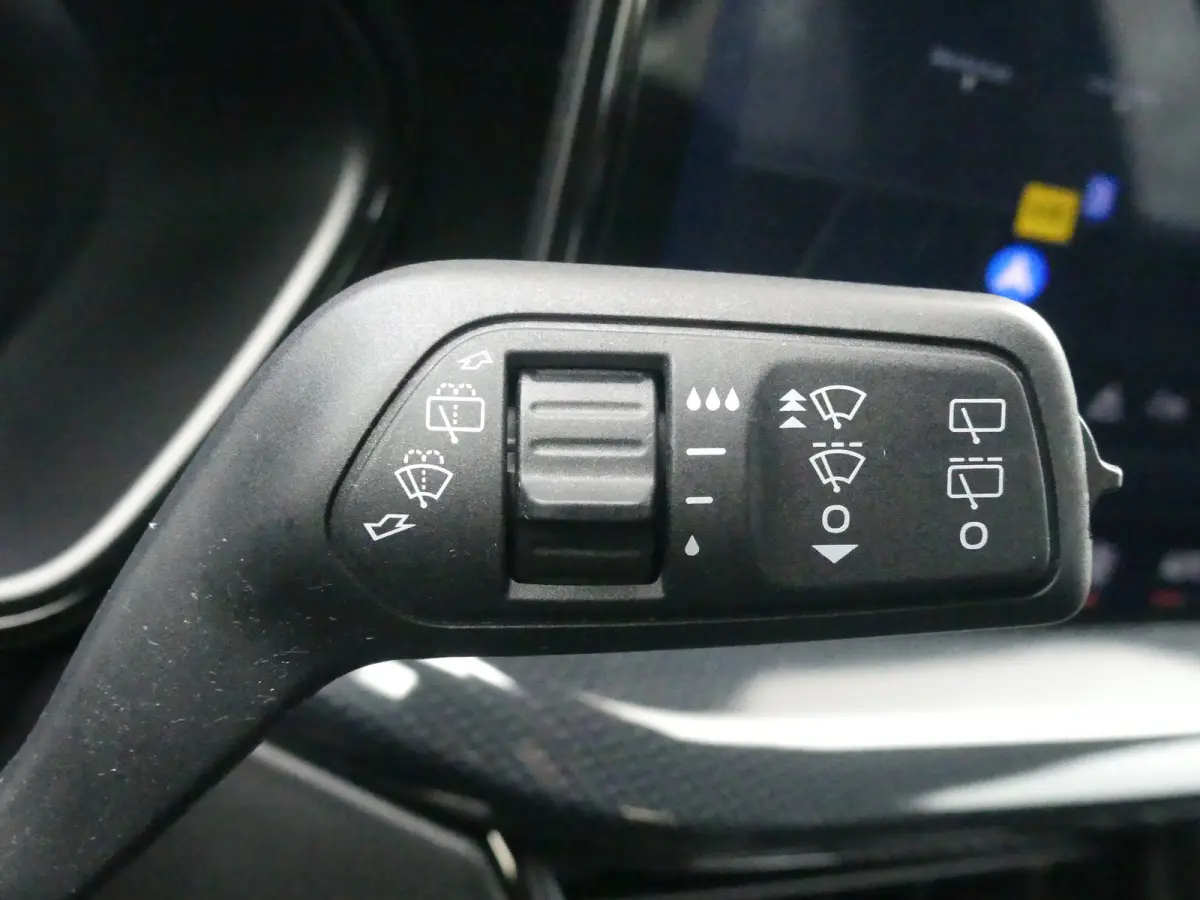 1.0 EcoBoost Hybrid ST Line | CAMERA | STOEL+STUUR+VOORRUITVERWARMING | PARKEERSENSOREN V+A | CRUISE | NAVI | LMV 17" | APPLE CARPLAY / ANDROID AUTO |