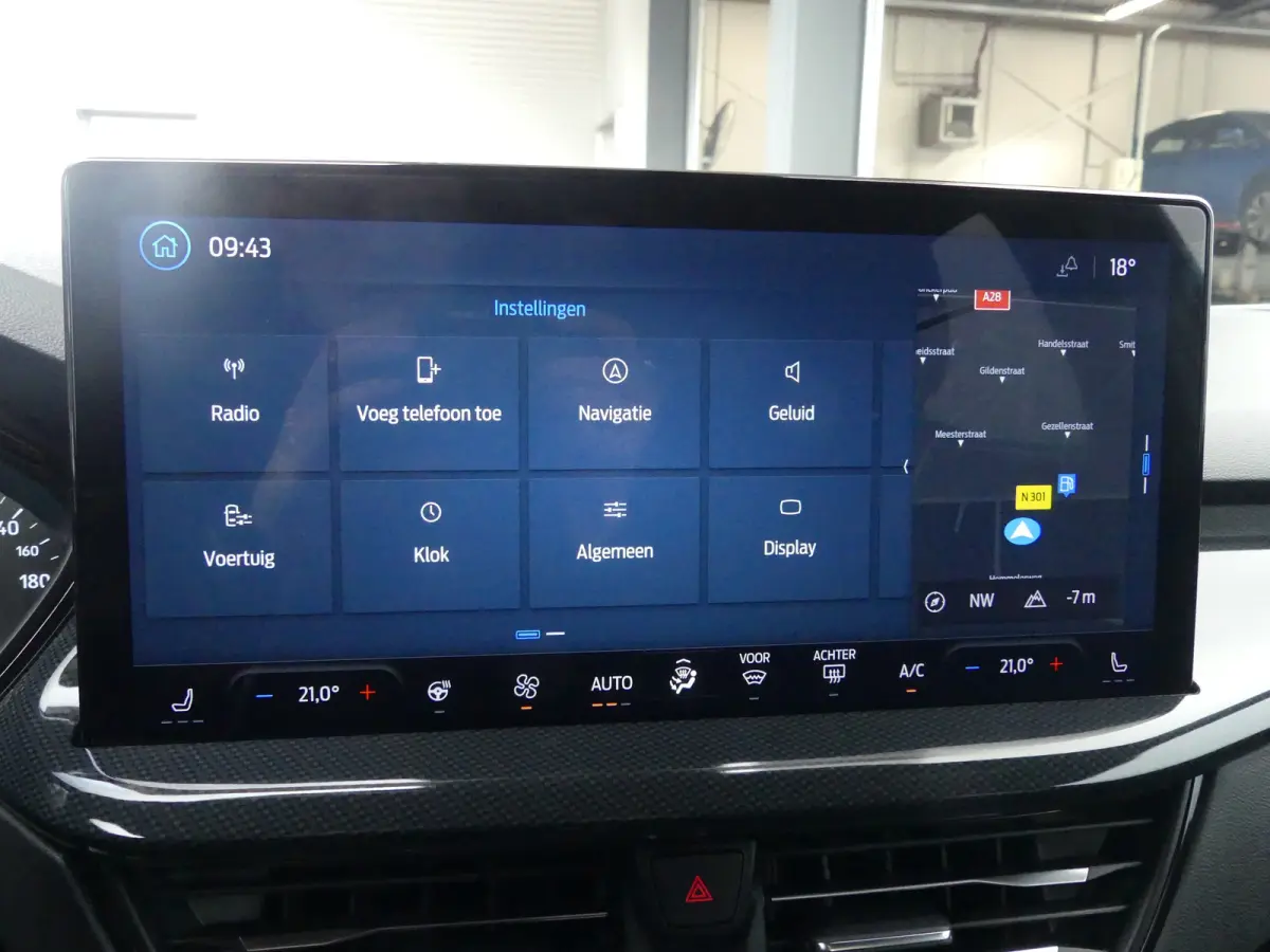1.0 EcoBoost Hybrid ST Line | CAMERA | STOEL+STUUR+VOORRUITVERWARMING | PARKEERSENSOREN V+A | CRUISE | NAVI | LMV 17" | APPLE CARPLAY / ANDROID AUTO |
