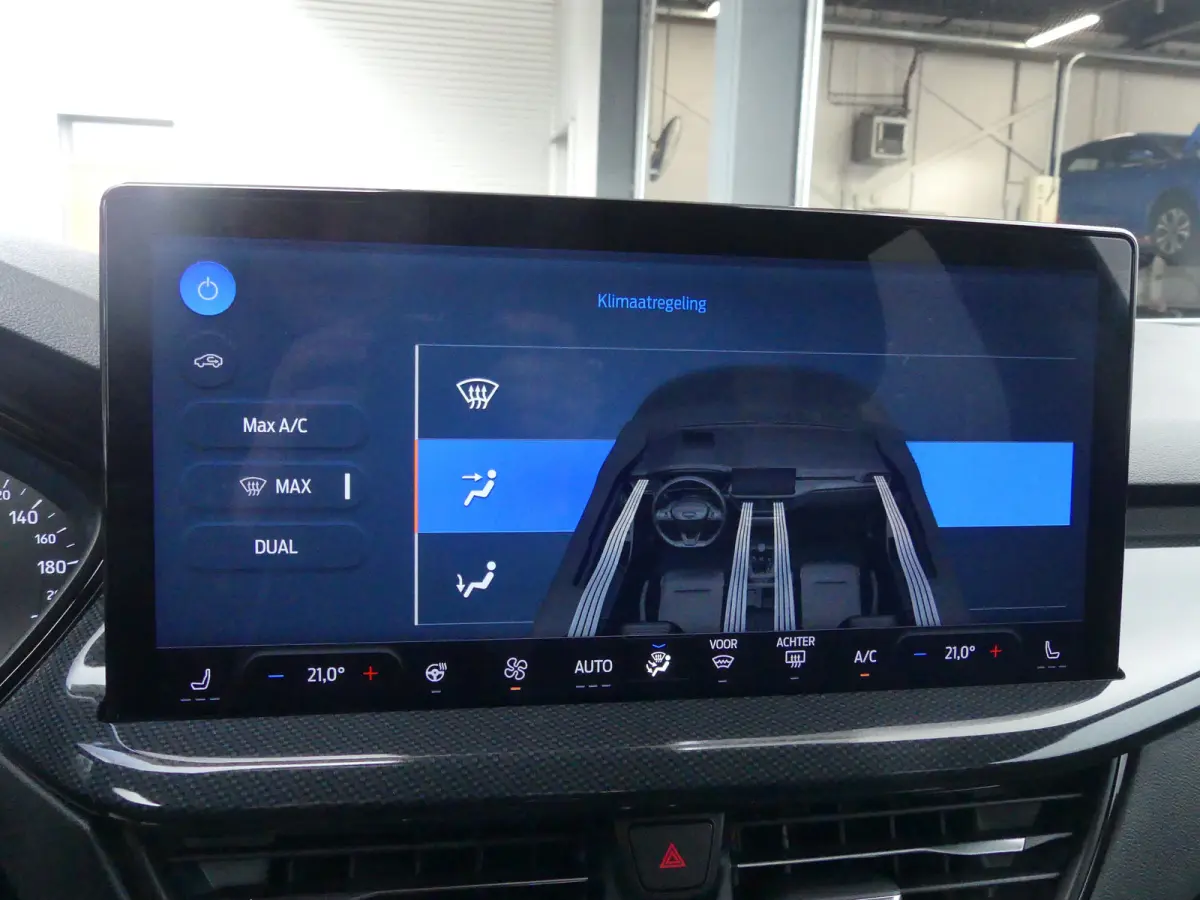 1.0 EcoBoost Hybrid ST Line | CAMERA | STOEL+STUUR+VOORRUITVERWARMING | PARKEERSENSOREN V+A | CRUISE | NAVI | LMV 17" | APPLE CARPLAY / ANDROID AUTO |