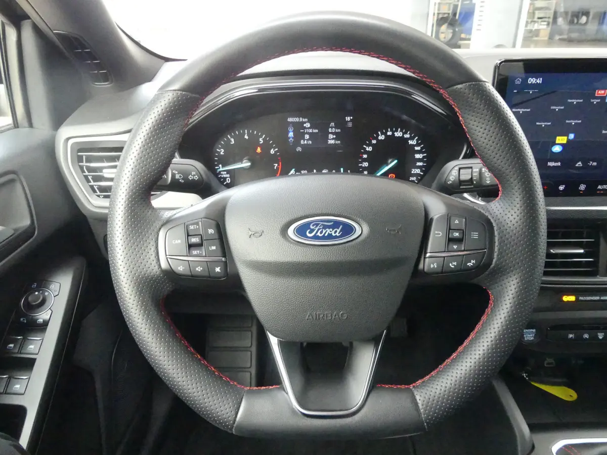 1.0 EcoBoost Hybrid ST Line | CAMERA | STOEL+STUUR+VOORRUITVERWARMING | PARKEERSENSOREN V+A | CRUISE | NAVI | LMV 17" | APPLE CARPLAY / ANDROID AUTO |