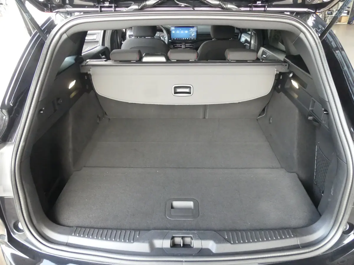 1.0 EcoBoost Hybrid ST Line | CAMERA | STOEL+STUUR+VOORRUITVERWARMING | PARKEERSENSOREN V+A | CRUISE | NAVI | LMV 17" | APPLE CARPLAY / ANDROID AUTO |