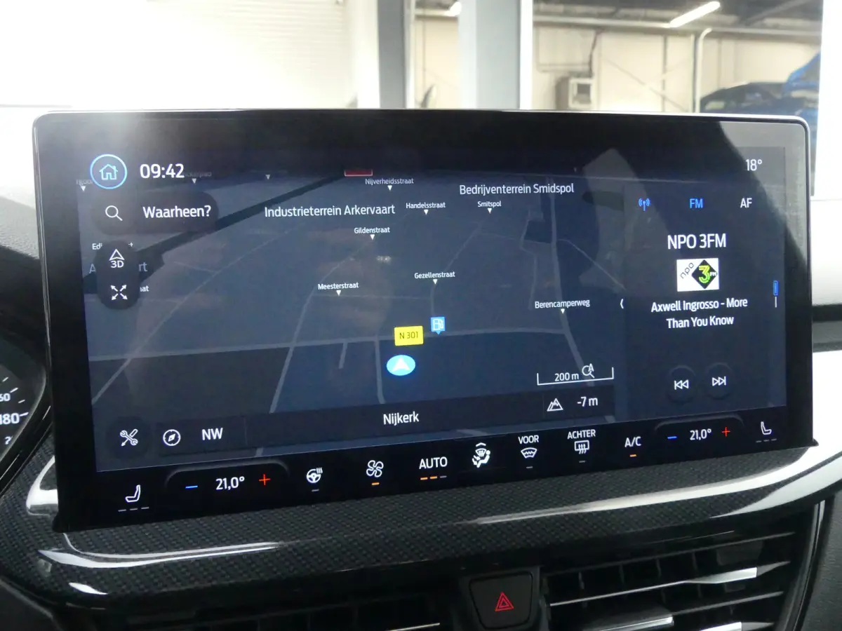 1.0 EcoBoost Hybrid ST Line | CAMERA | STOEL+STUUR+VOORRUITVERWARMING | PARKEERSENSOREN V+A | CRUISE | NAVI | LMV 17" | APPLE CARPLAY / ANDROID AUTO |