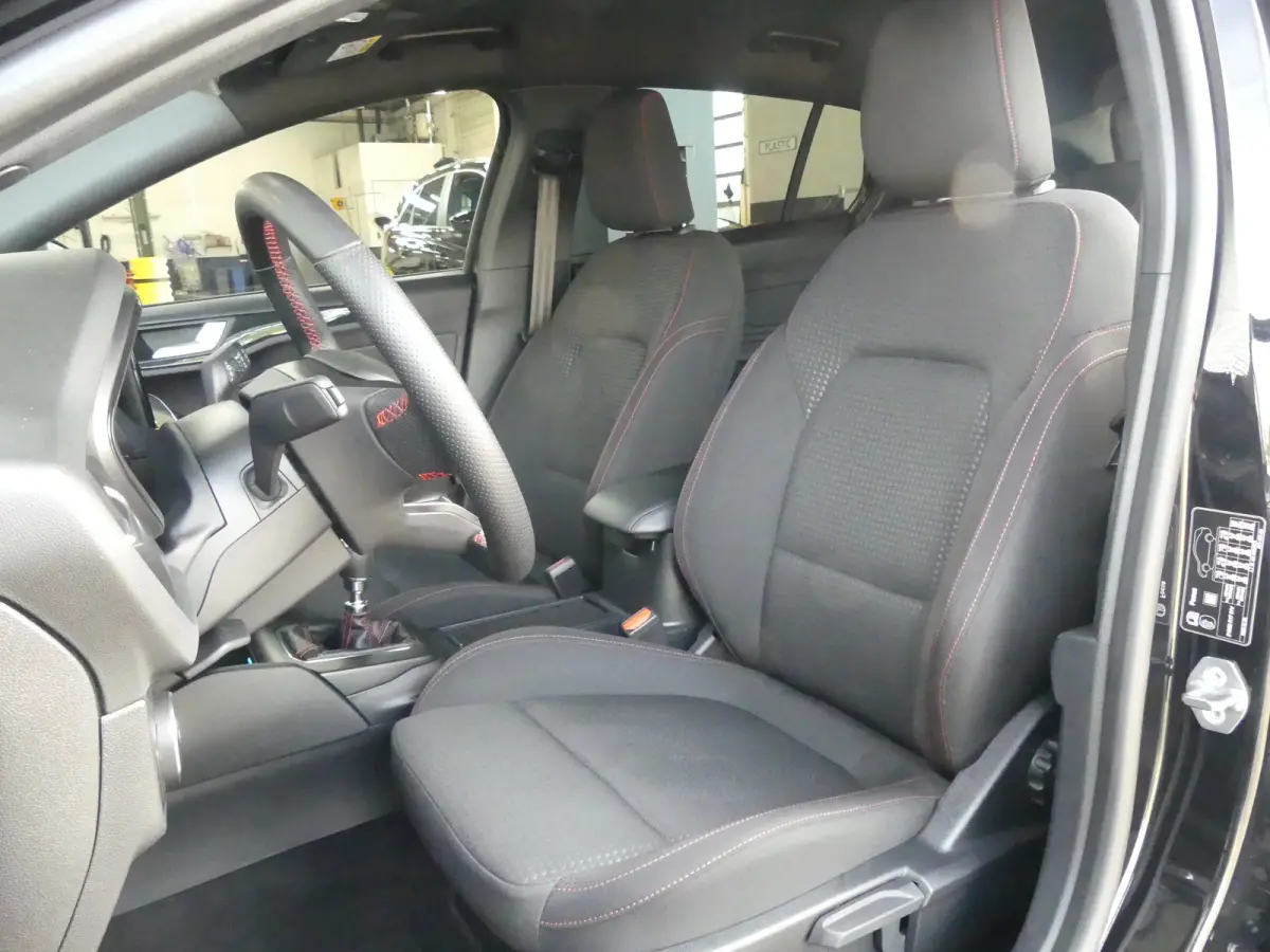 1.0 EcoBoost Hybrid ST Line | CAMERA | STOEL+STUUR+VOORRUITVERWARMING | PARKEERSENSOREN V+A | CRUISE | NAVI | LMV 17" | APPLE CARPLAY / ANDROID AUTO |