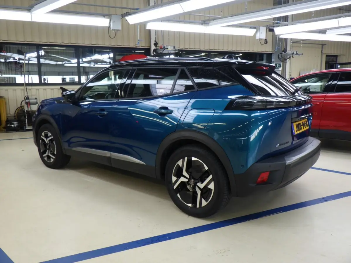 EV GT Avantage 54 kWh | Fase 3 laden | SOH 98% | Massage | Luxe stoelen | Warmtepomp | Navigatie | NL auto | 16.000km |