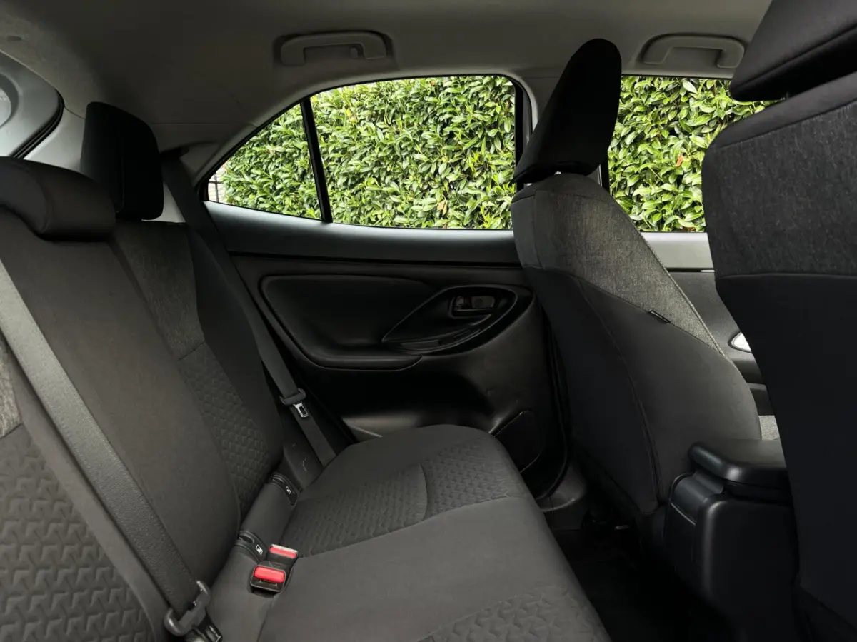 1.5 Hybrid Comfort, DEALER ONDERHOUDEN, CARPLAY, CRUISE CONTROL, CLIMATE CONTROL, CAMERA, LED, PDC, DAB, LICHTMETAAL 16"